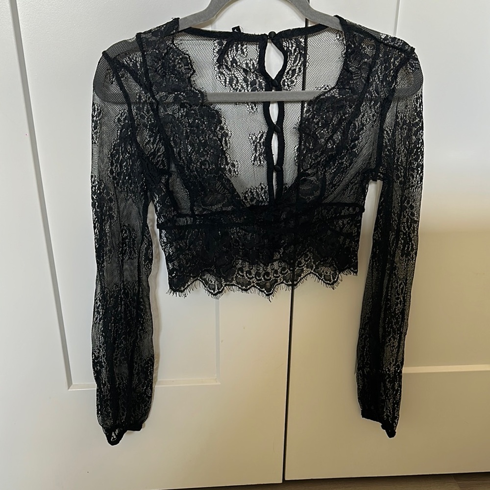 Black Lace Long Sleeve Crop Top